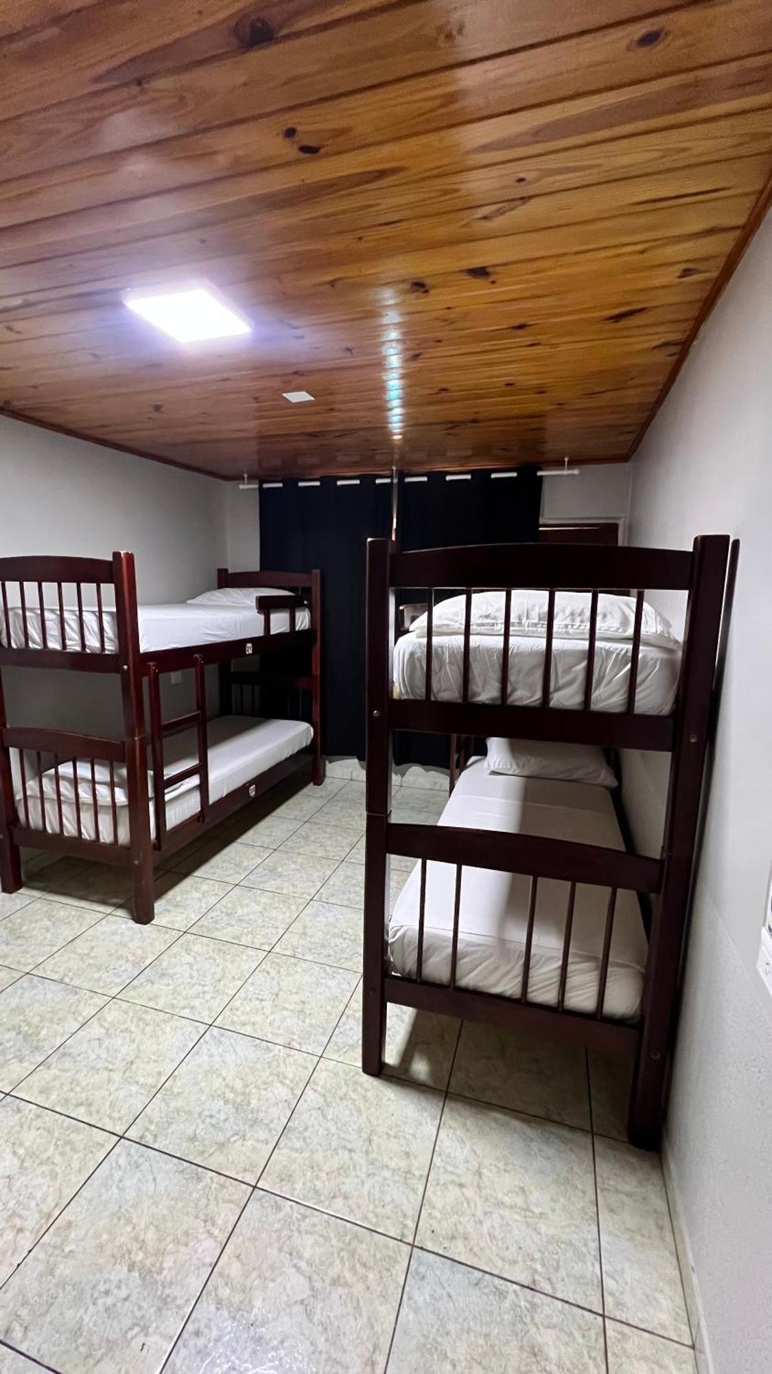 Hostel Peter Pan ปูแอร์โตอีกวาซู ภายนอก รูปภาพ